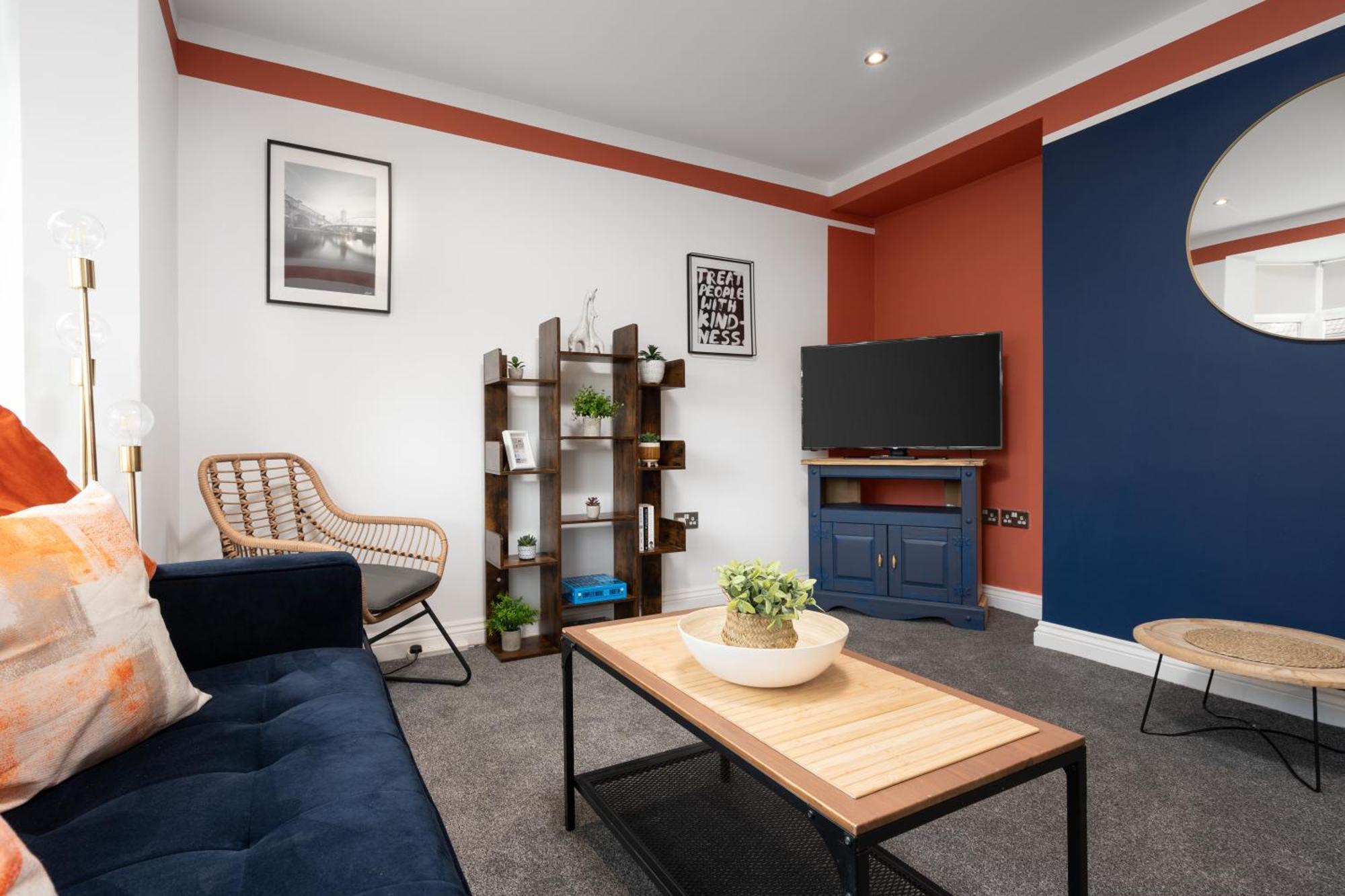 Shawe House - 10 Minute Mcr Airport - Free Parking Villa Wythenshawe Rom bilde