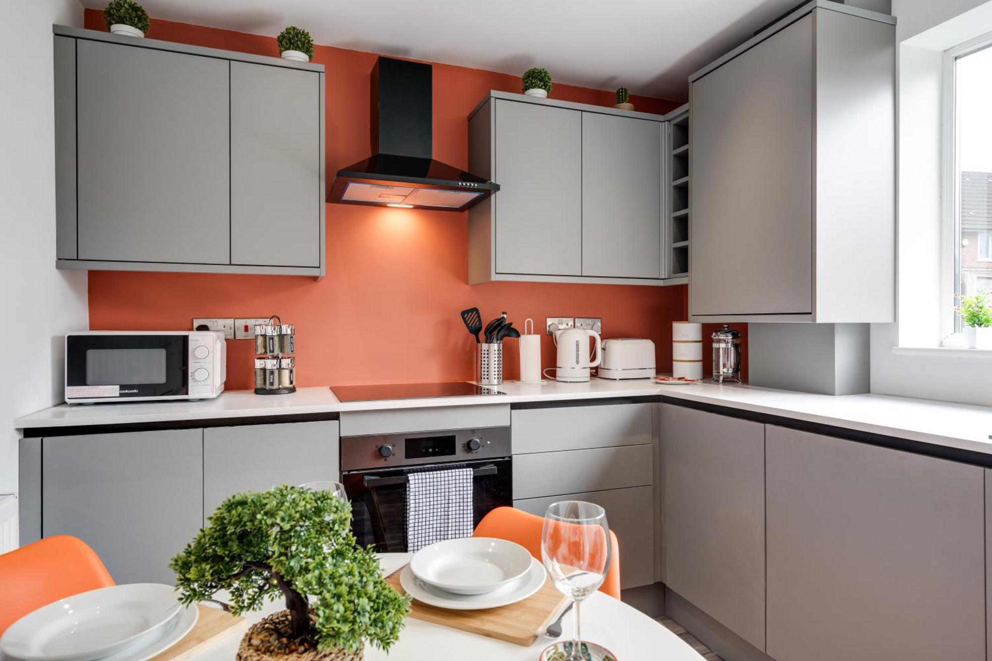 Shawe House - 10 Minute Mcr Airport - Free Parking Villa Wythenshawe Rom bilde