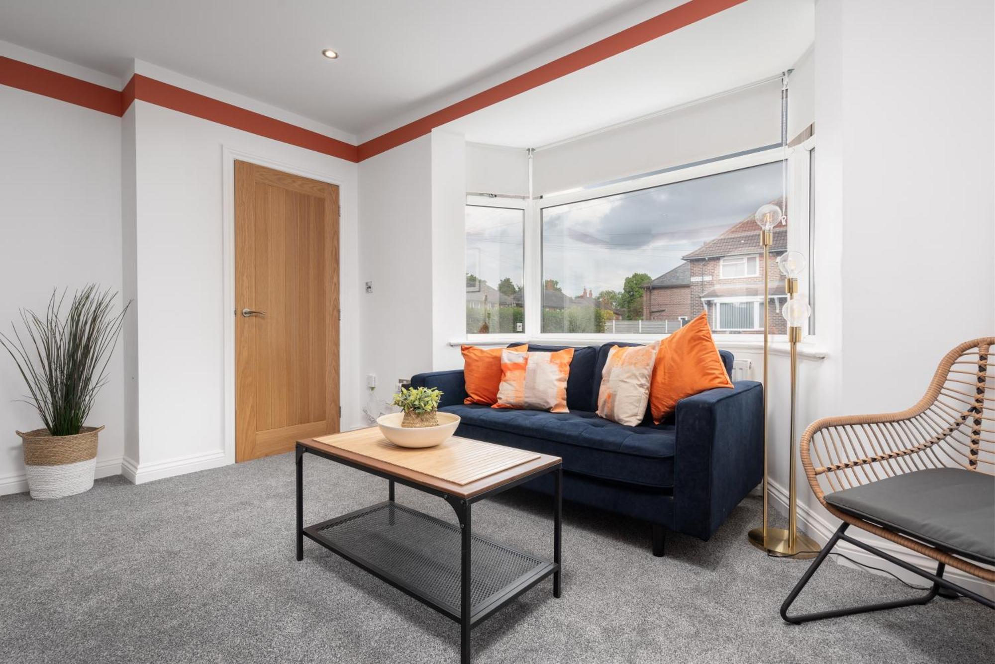 Shawe House - 10 Minute Mcr Airport - Free Parking Villa Wythenshawe Rom bilde